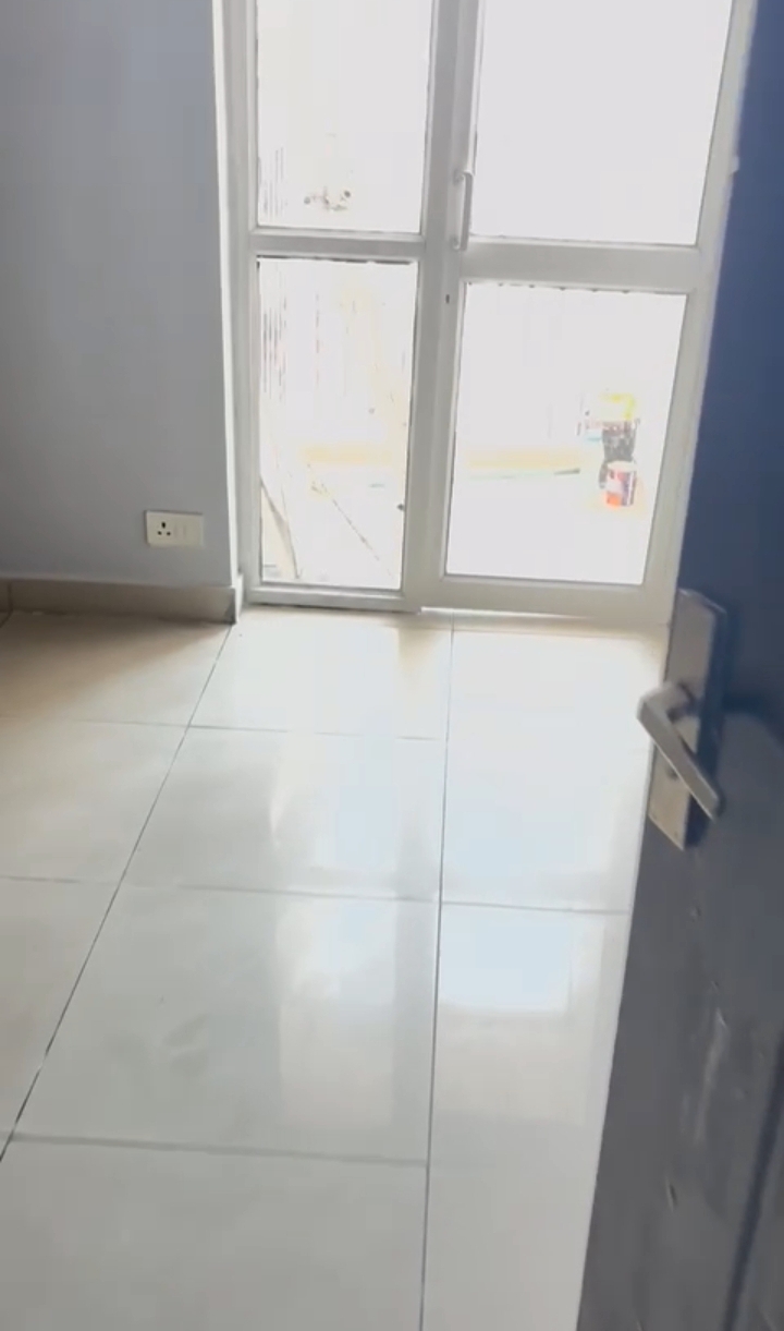 Panchsheel Greens 1 : 2BHK Semi Furnished Flat For Rent in Sector 16B, Noida Extension