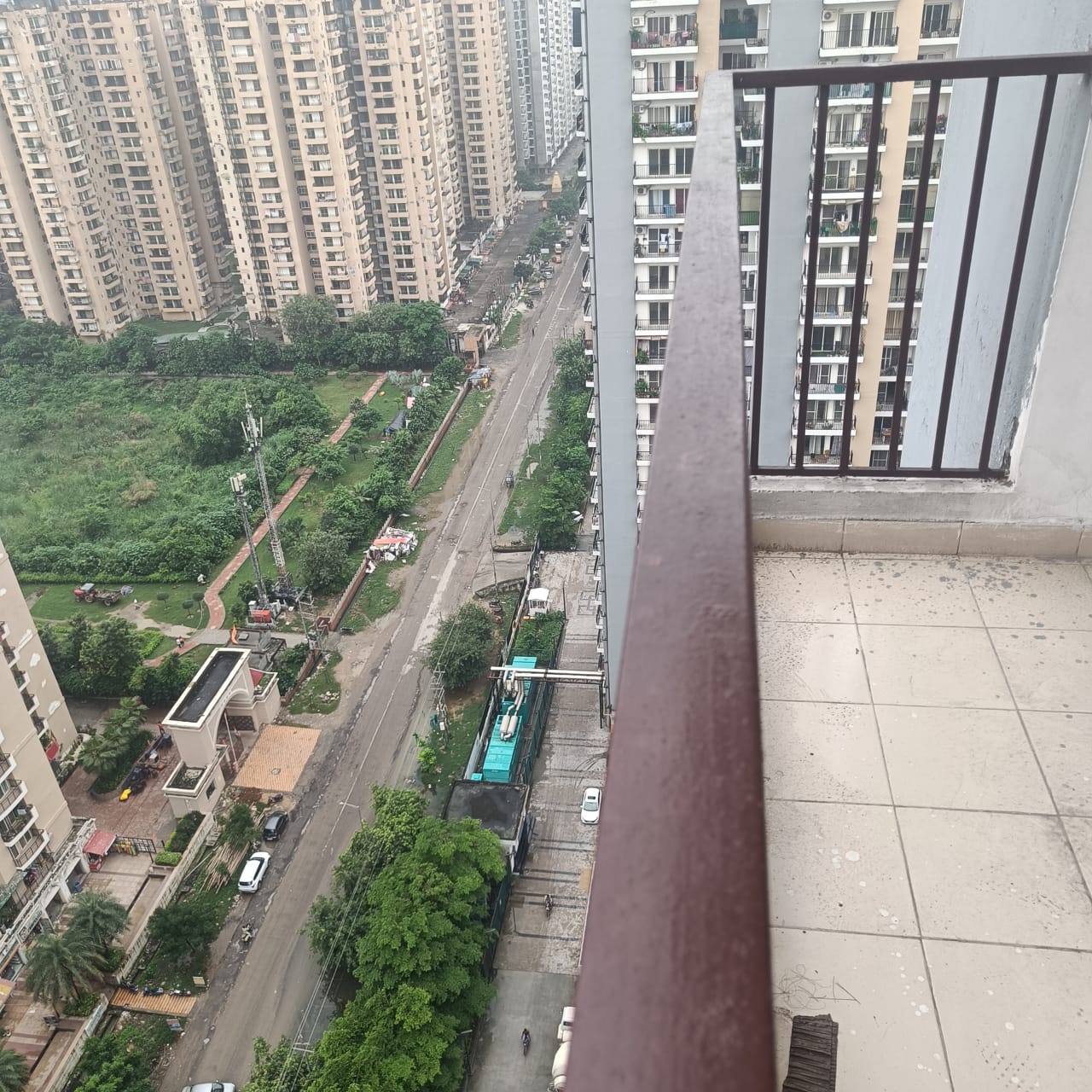 Panchsheel Greens 2: 2 BHK Flat for sale in Sector 16B, Greater Noida West