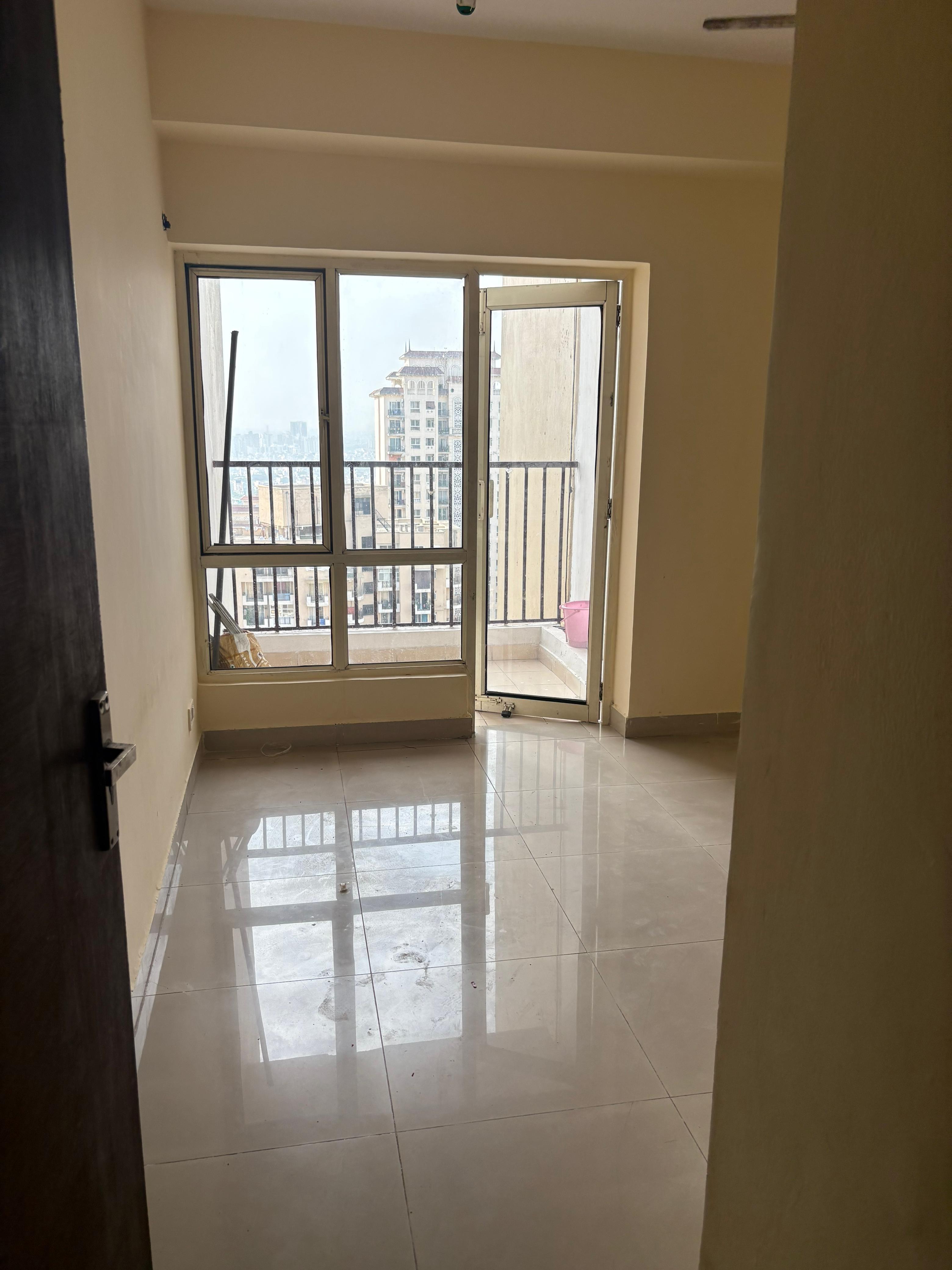 Panchsheel Greens 2: 2 BHK Flat for sale in Sector 16B, Greater Noida West