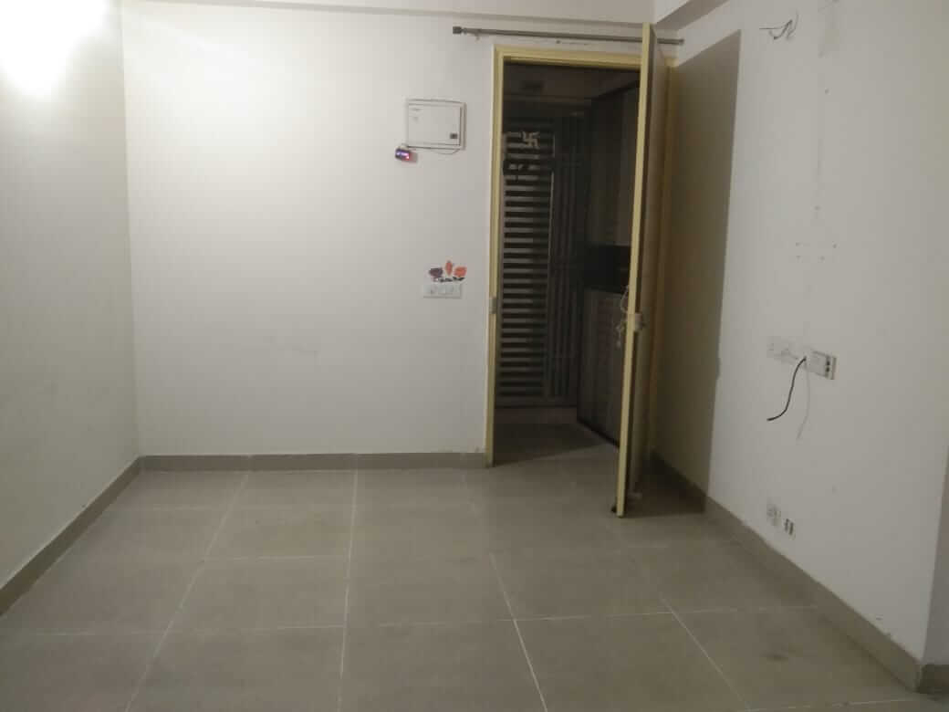 Panchsheel Greens 2 : 2 BHK Flat for sale in Sector 16B, Noida Extension