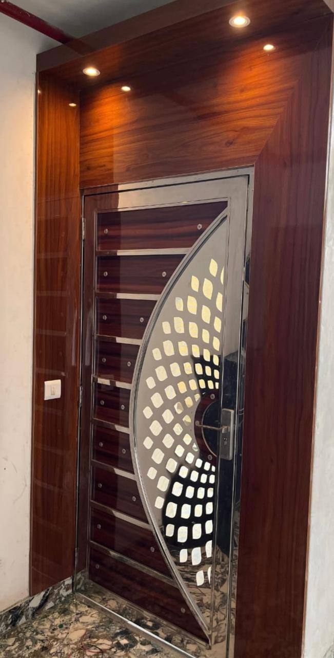 Panchsheel Greens 2 : 2 BHK Semi Furnished Flat For Rent in Sector 16B, Noida Extension