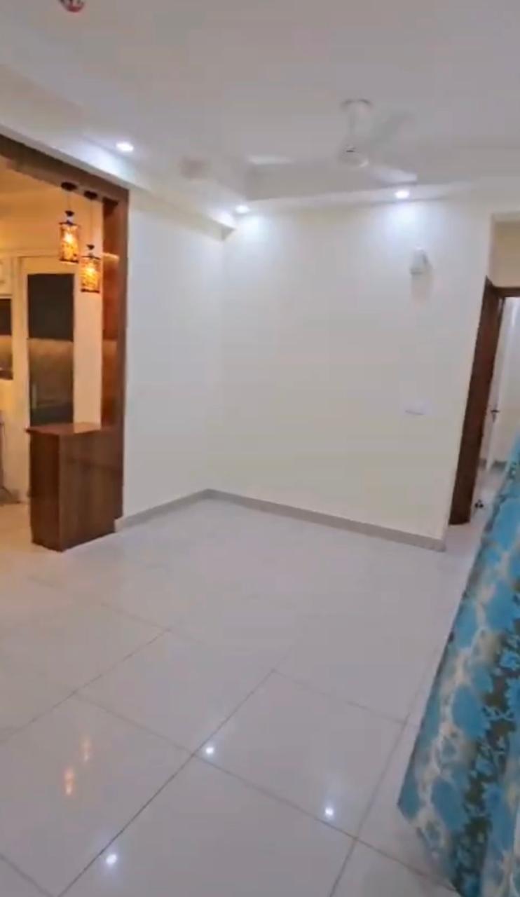 Panchsheel Greens 2 : 2 BHK Semi Furnished Flat For Rent in Sector 16B, Noida Extension