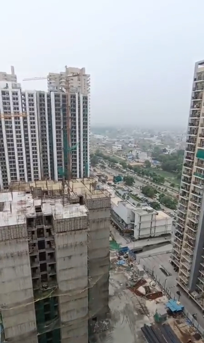 Panchsheel Greens 2 : 2 BHK Fully Furnished Flat For Rent in Sector 16B, Noida Extension 