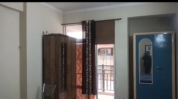 Paramount Symphony : 2 BHK Fully Furnished Flat For Rent in Crossings Republic, Ghaziabad
