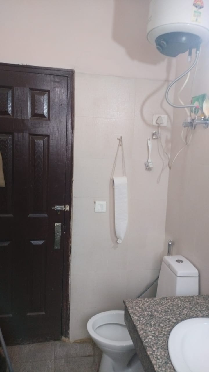 Paramount Golf Foreste : 3 BHK Villa for rent in Sector Zeta 1, Greater Noida