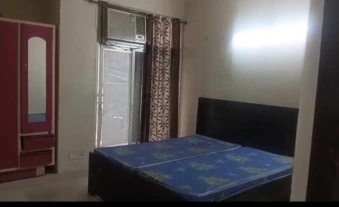 Paramount Symphony : 2 BHK Fully Furnished Flat For Rent in Crossings Republic, Ghaziabad