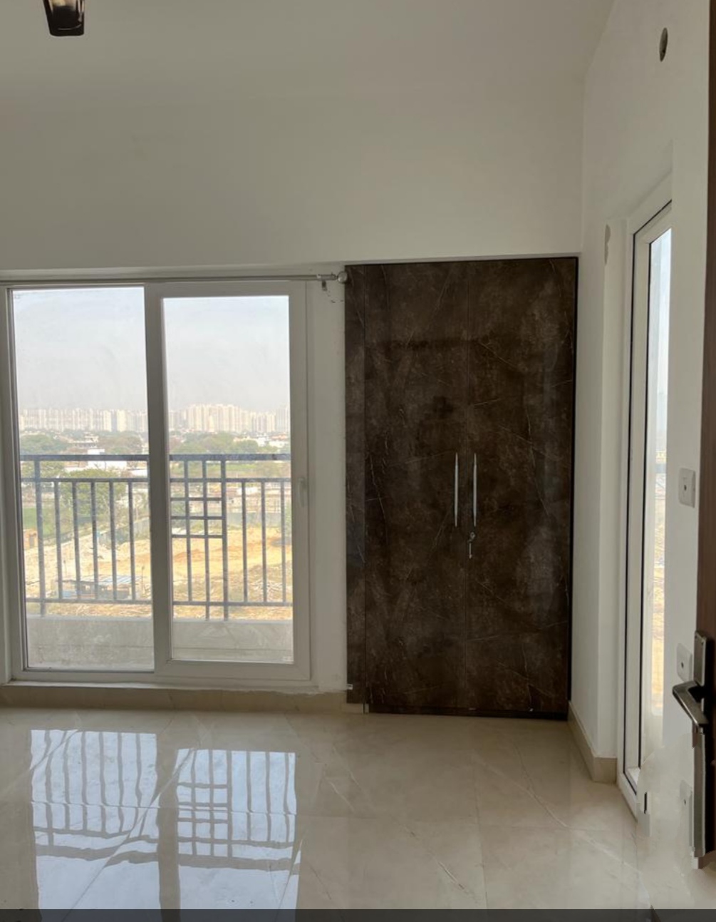 Paras Seasons : 3 BHK Flat for sale in Sector 168, Noida