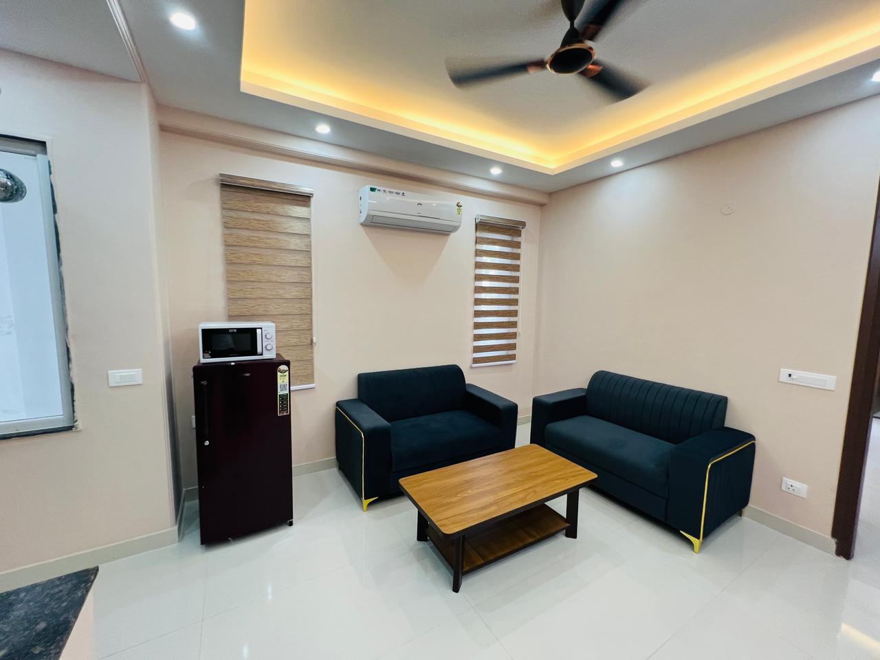 Paras Tierea : 1BHK Fully Furnished Flat For Rent in Sector 137, Noida