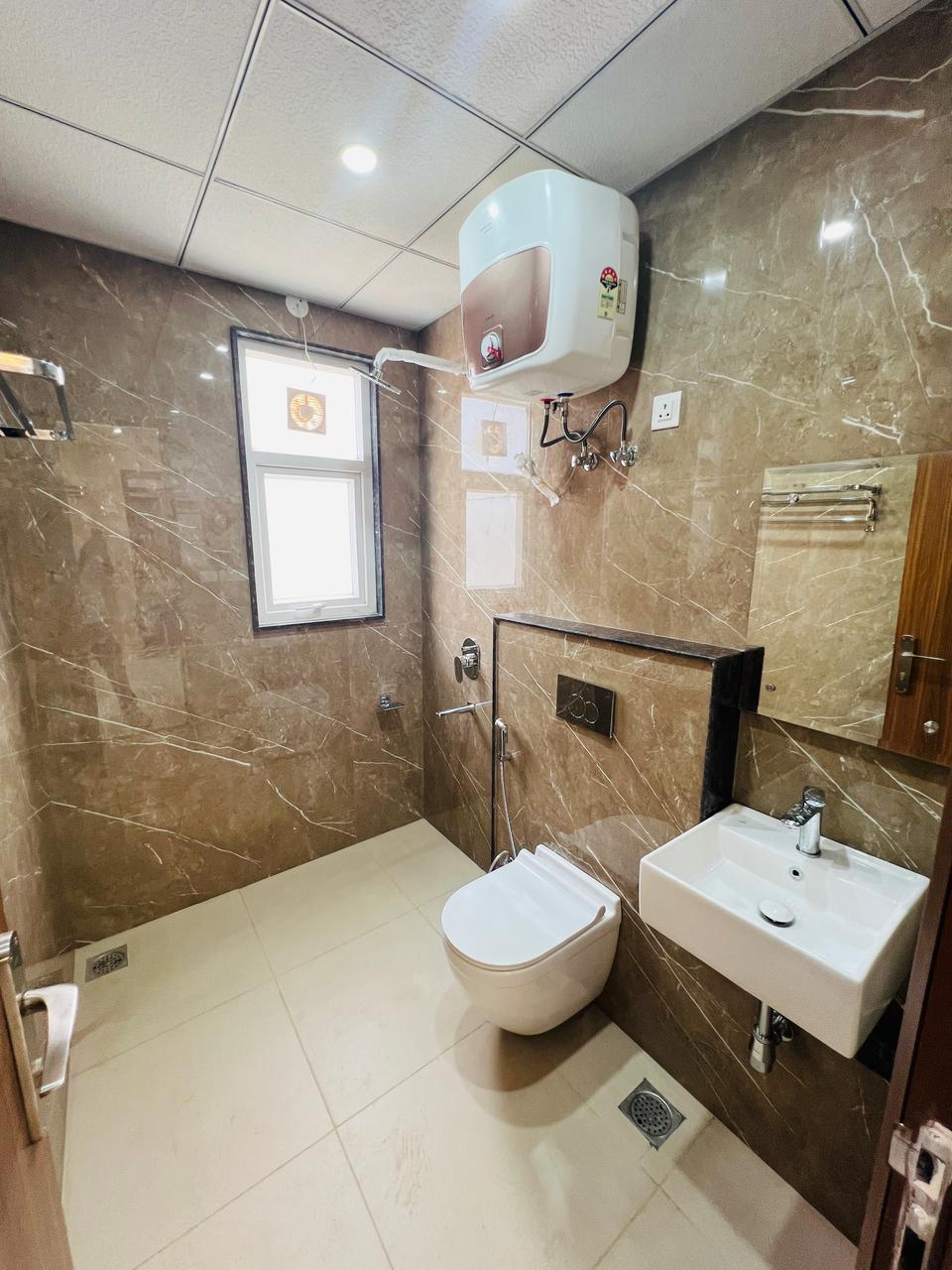 Paras Tierea : 1BHK Fully Furnished Flat For Rent in Sector 137, Noida