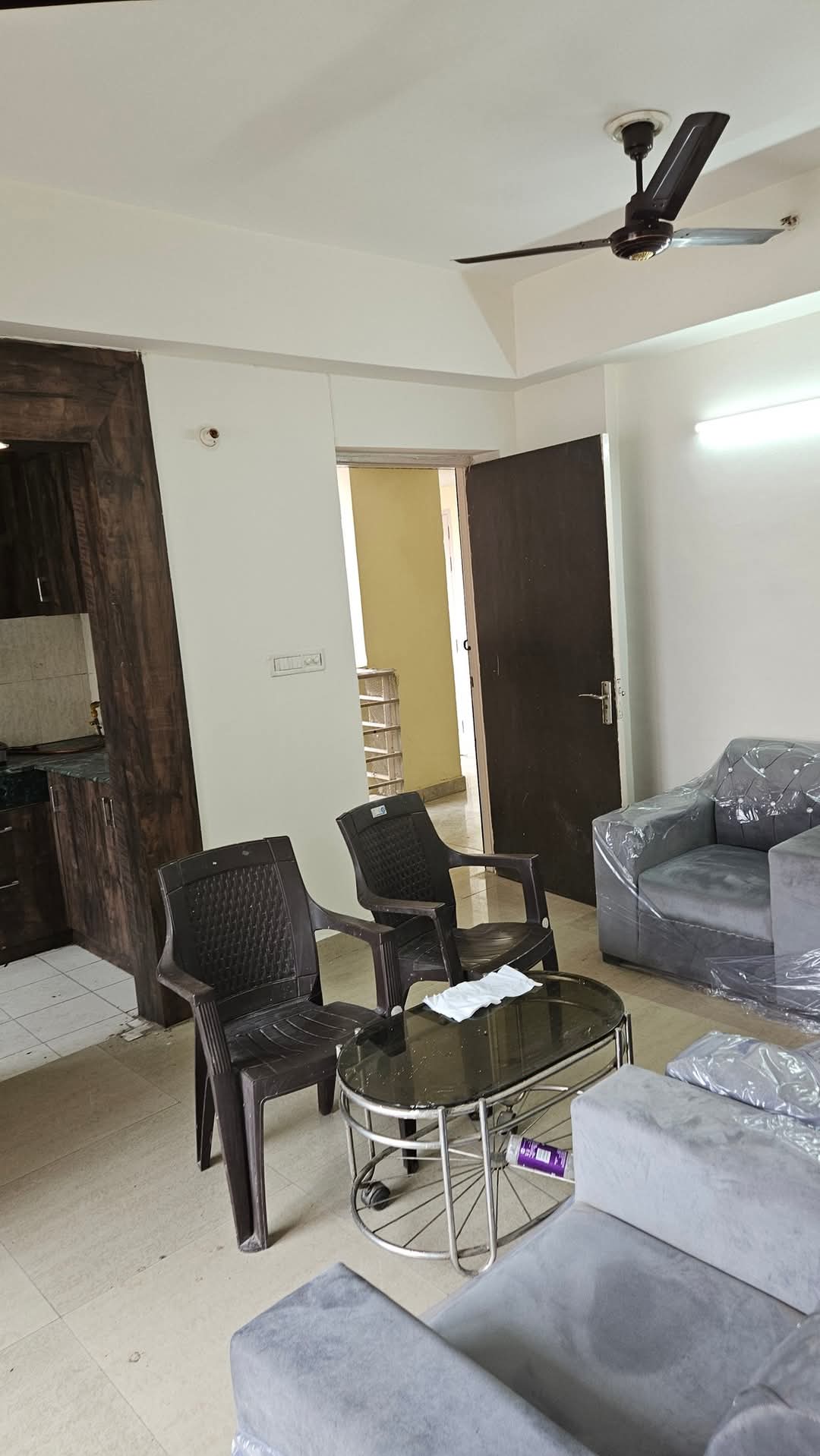 Paras Tierea : 2 BHK Flat for sale in Sector 137, Noida