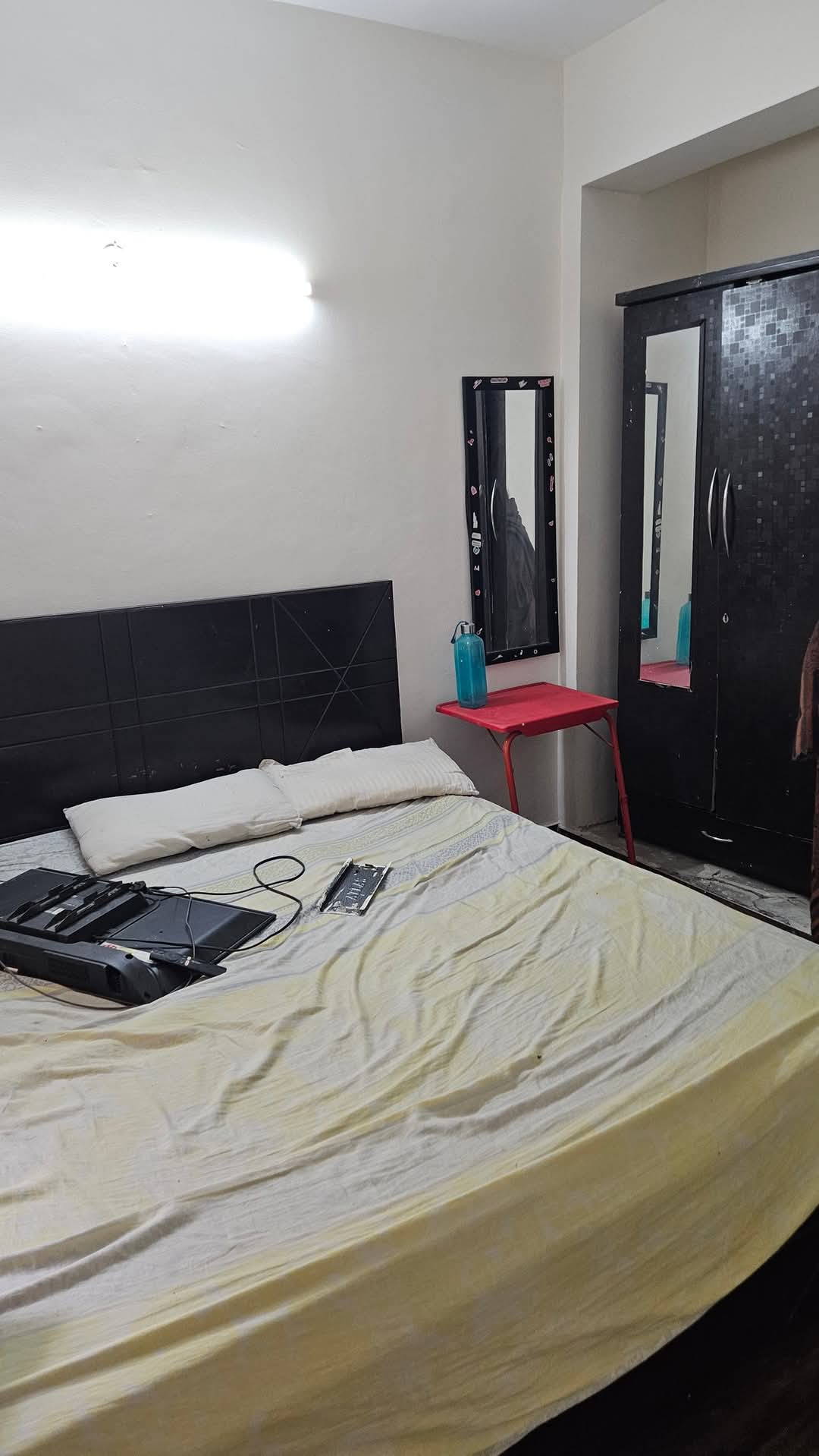 Paras Tierea : 2 BHK Flat for sale in Sector 137, Noida