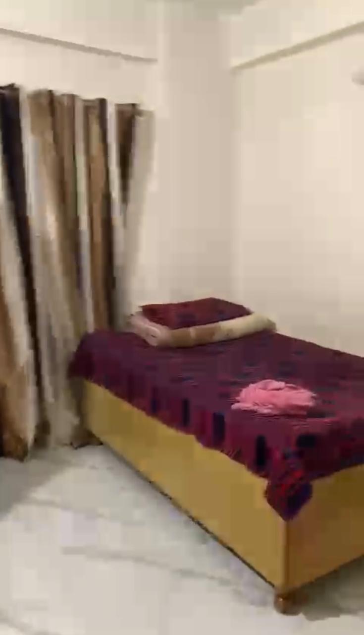 Pristine Avenue : 3BHK Semi Furnished Flat For Sell in Gaur City 2, Noida Extension