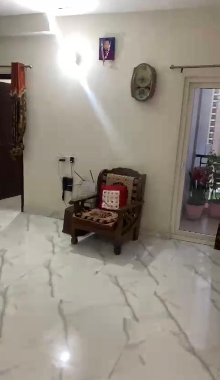 Pristine Avenue : 3BHK Semi Furnished Flat For Sell in Gaur City 2, Noida Extension