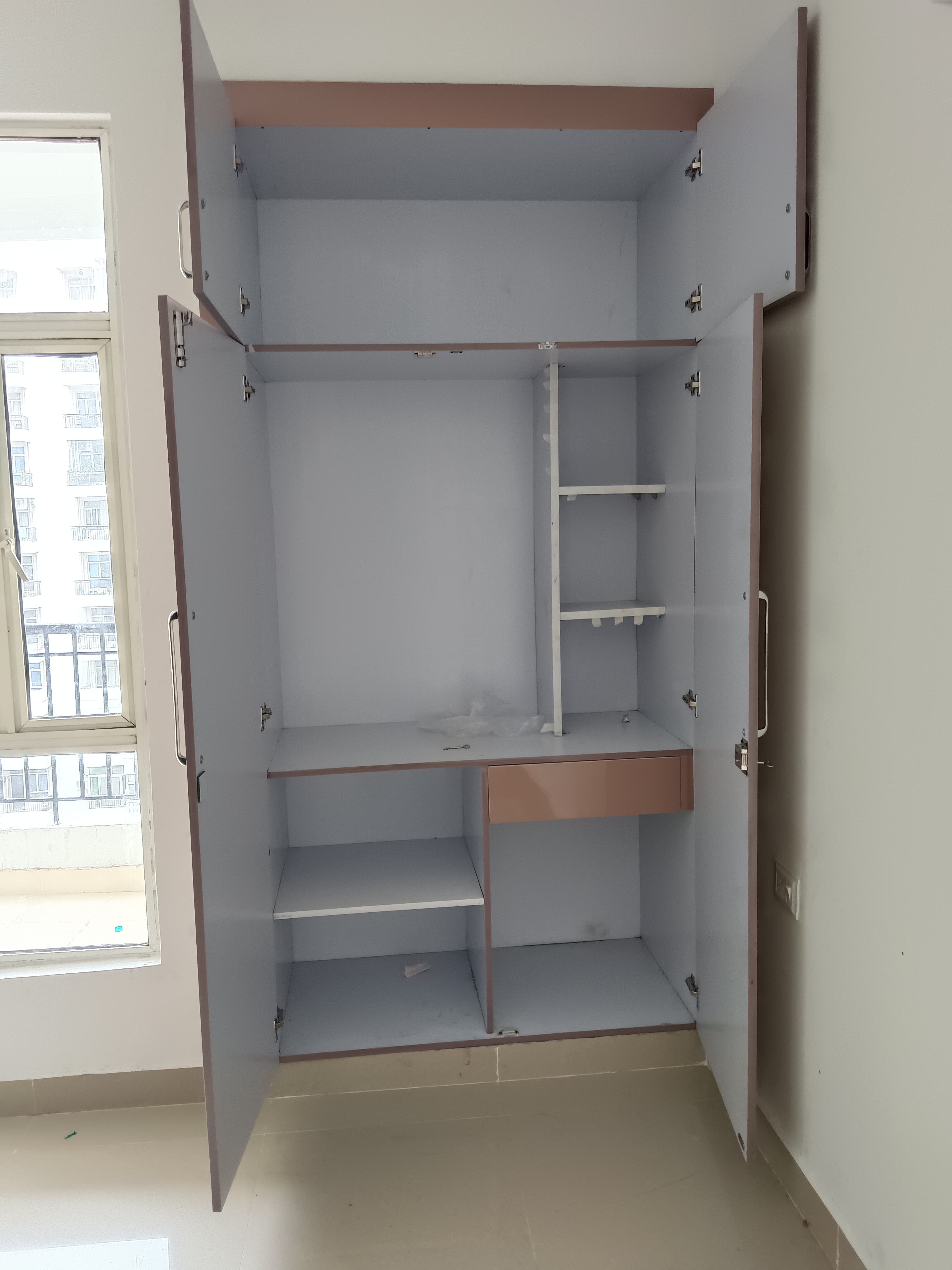 Radicon Vedantam : 3BHK Semi Furnished Flat For Rent in Sector 16C, Noida Extension