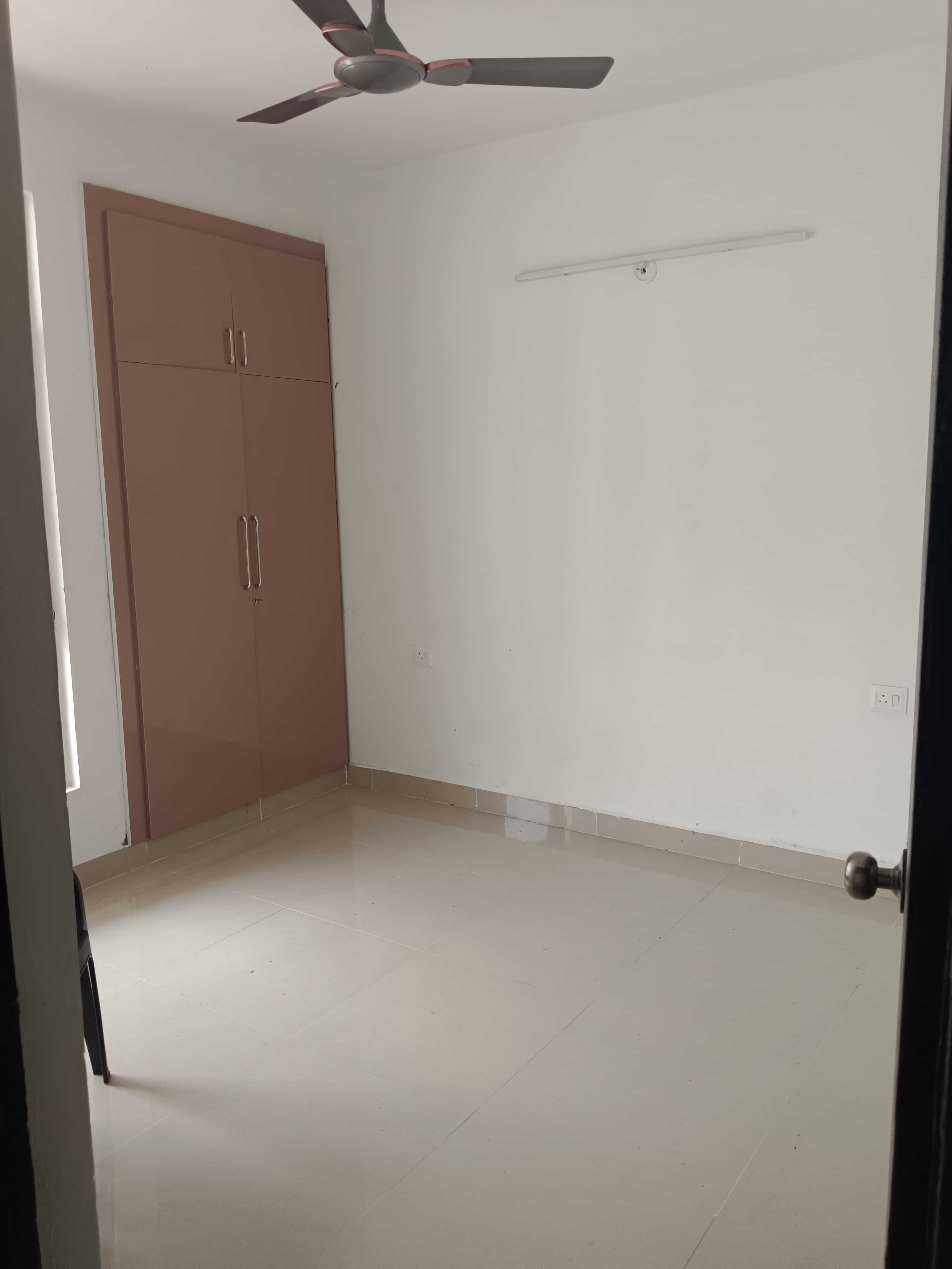 Radicon Vedantam : 3BHK Semi Furnished Flat For Rent in Sector 16C, Noida Extension