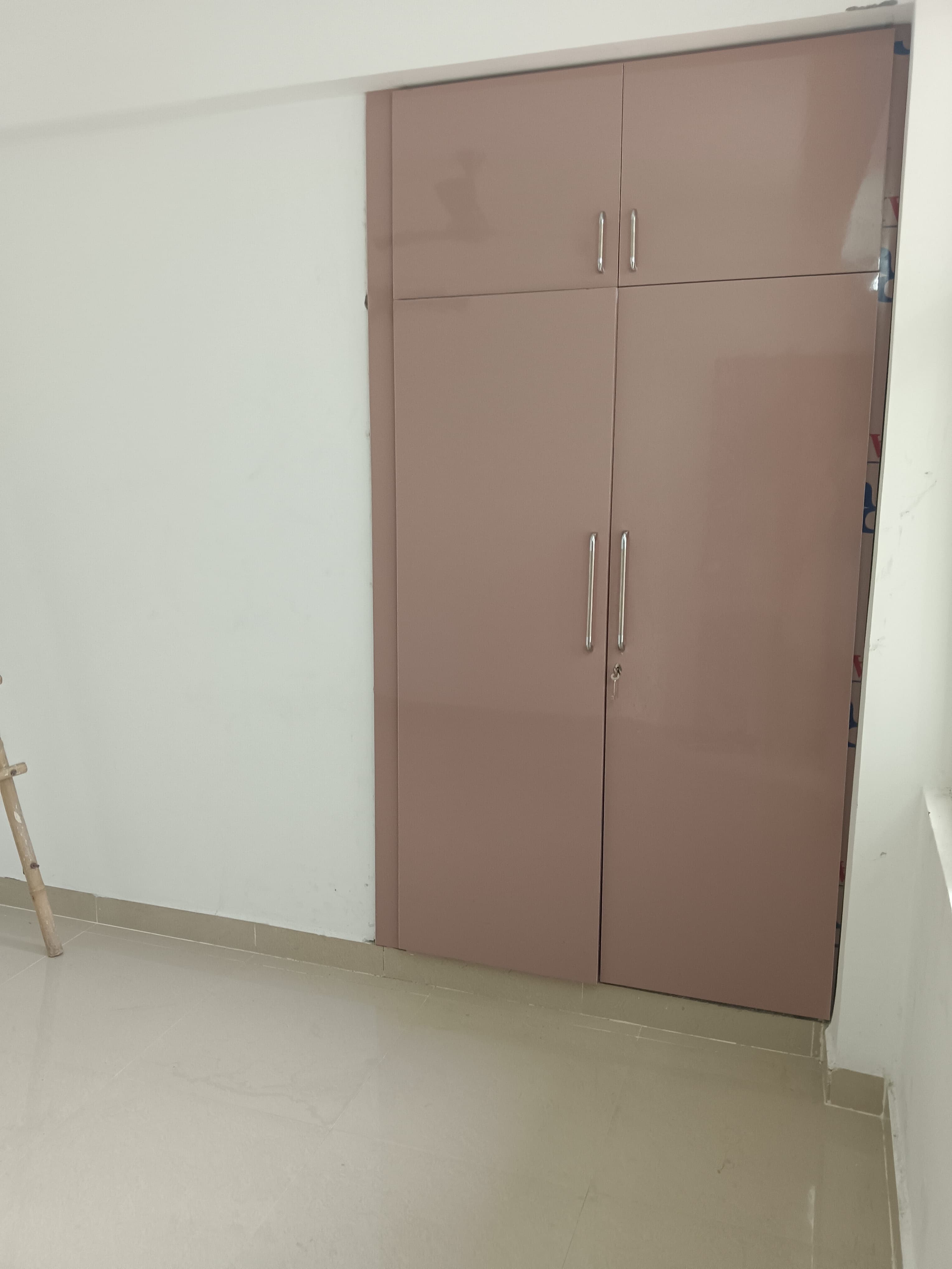 Radicon Vedantam : 3BHK Semi Furnished Flat For Rent in Sector 16C, Noida Extension