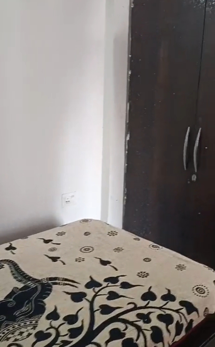 Radicon Vedantam : 3 BHK Fully Furnished Flat For Rent in Sector 16C, Noida Extension