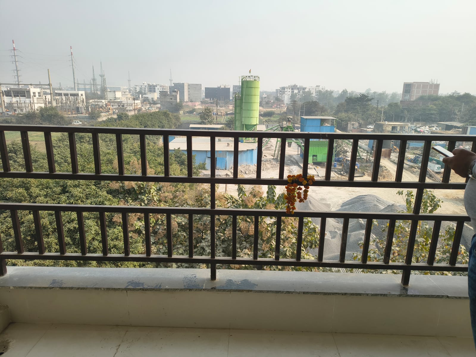RB Edifice : 4 BHK Semi Furnished Flat For Sell in Sector 1, Noida Extension, Bisrakh Jalalpur