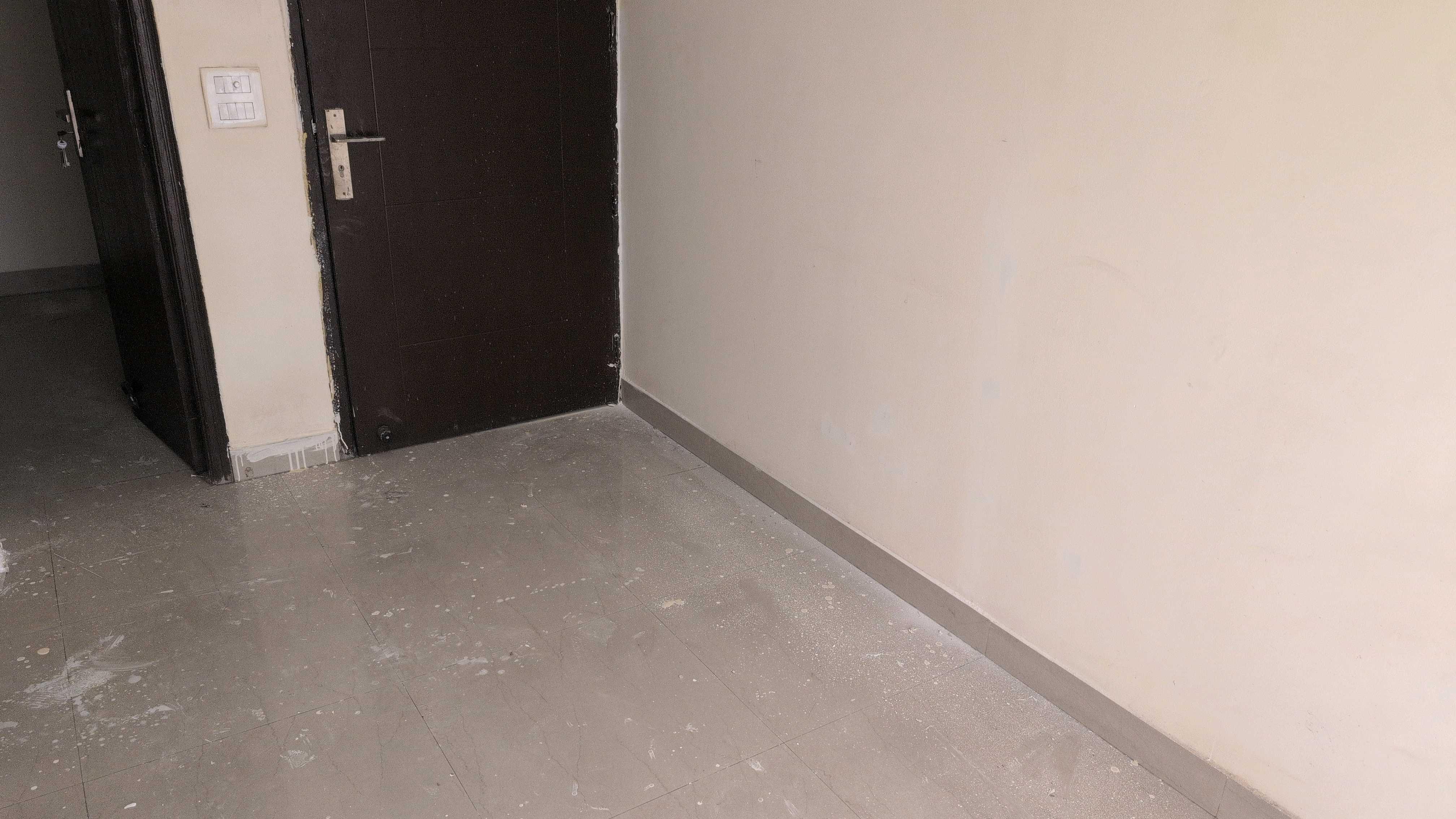 French apartment :  2 BHK Semi Furnished flat Available for Rent in Sector 16B, Noida Extension 