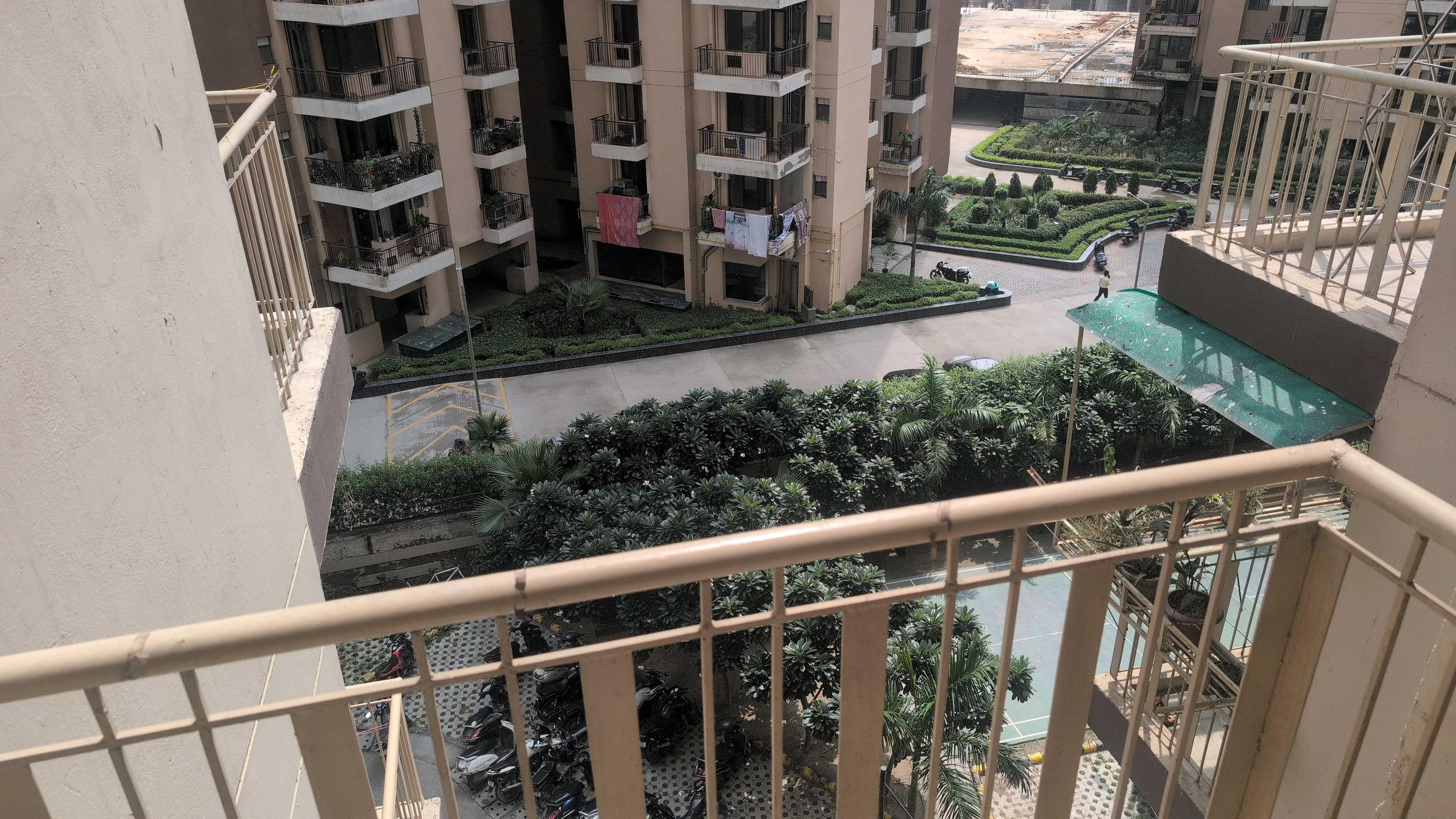 French apartment :  2 BHK Semi Furnished flat Available for Rent in Sector 16B, Noida Extension 