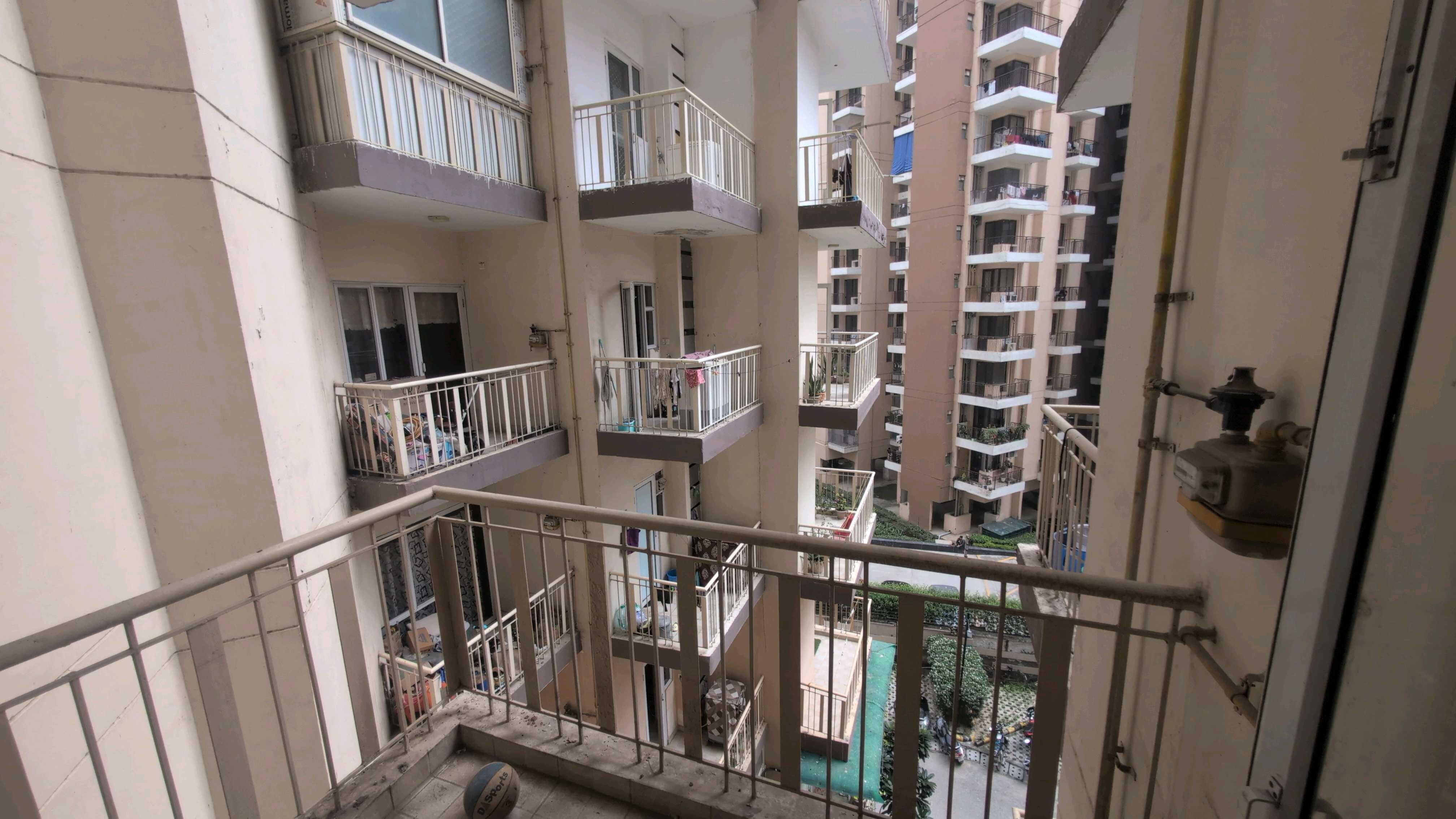 French apartment :  2 BHK Semi Furnished flat Available for Rent in Sector 16B, Noida Extension 