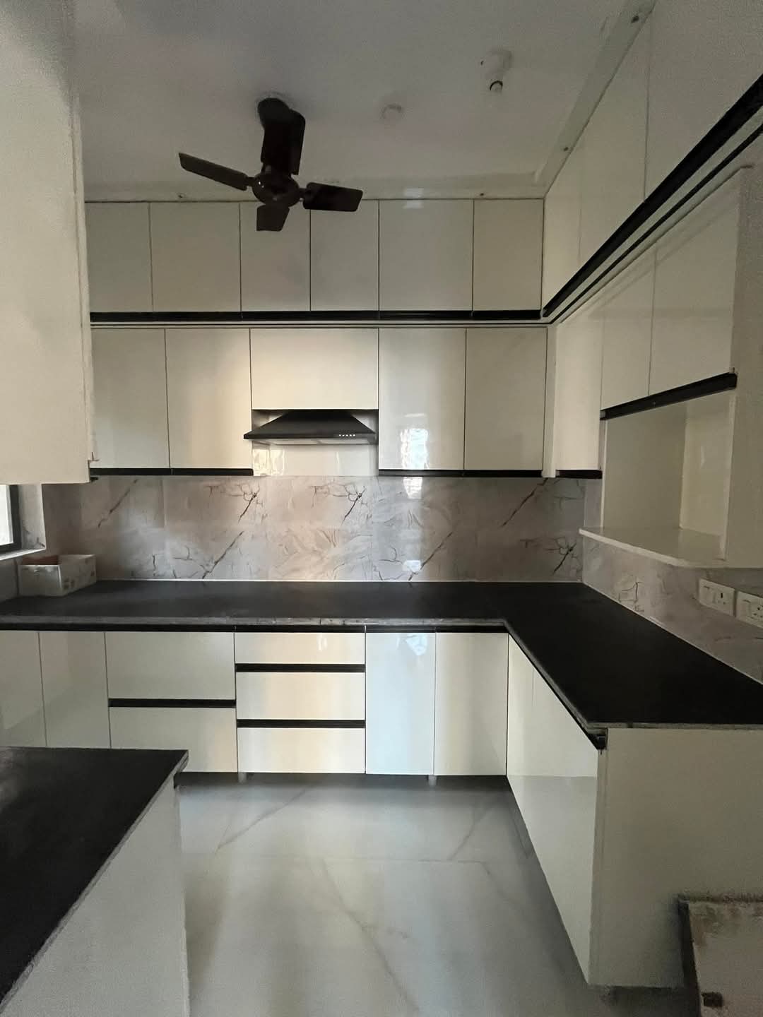 RG Luxury Homes : 3 BHK Flat for sale in Sector 16B, Noida Extension