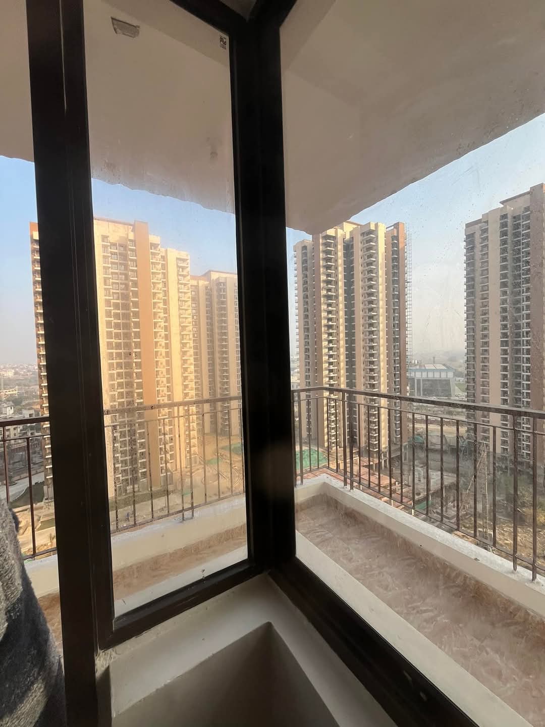 RG Luxury Homes : 3 BHK Flat for sale in Sector 16B, Noida Extension