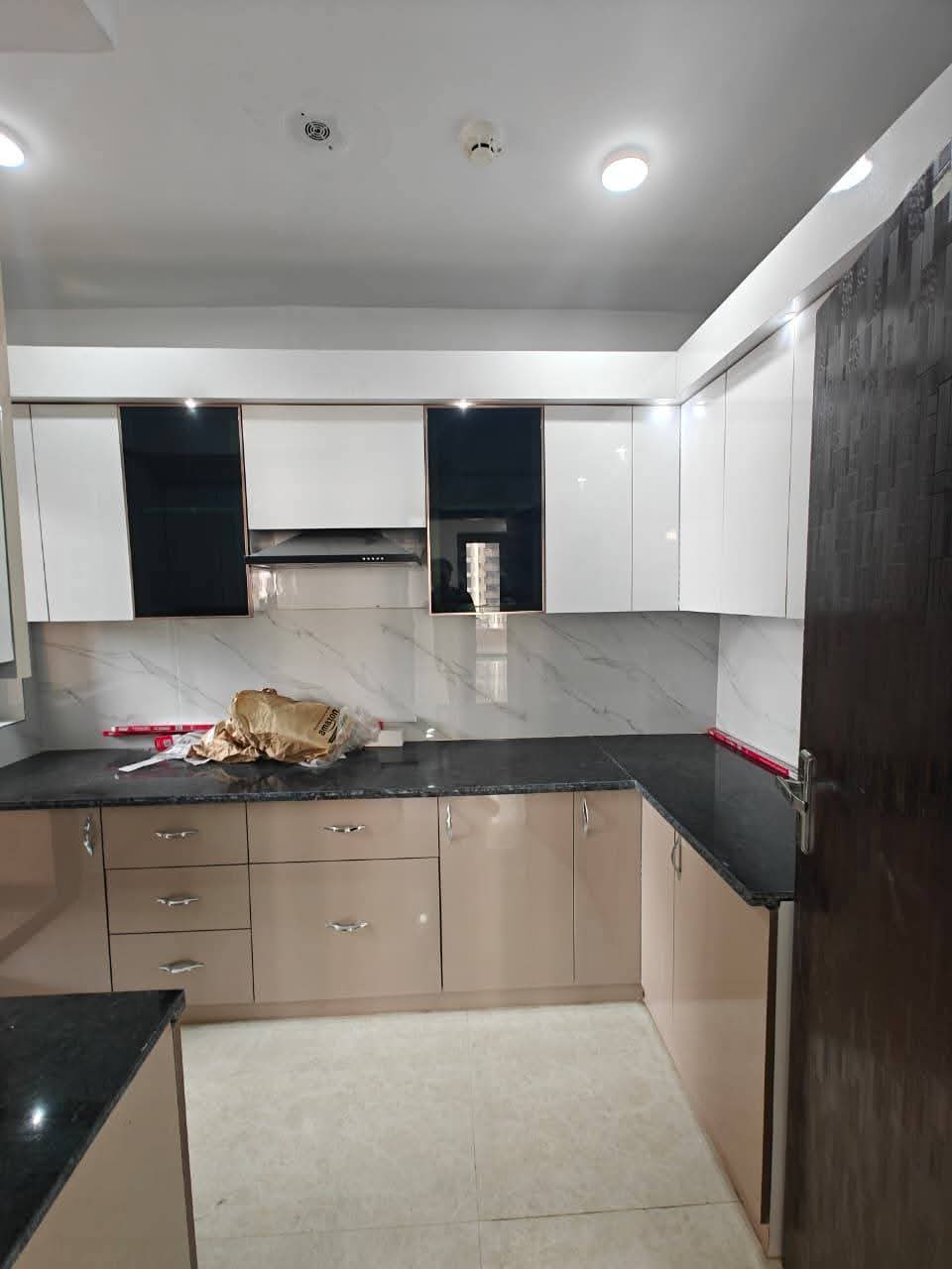 RG Luxury Homes : 3BHK Semi Furnished Flat For Rent in Sector 16B, Noida Extension 