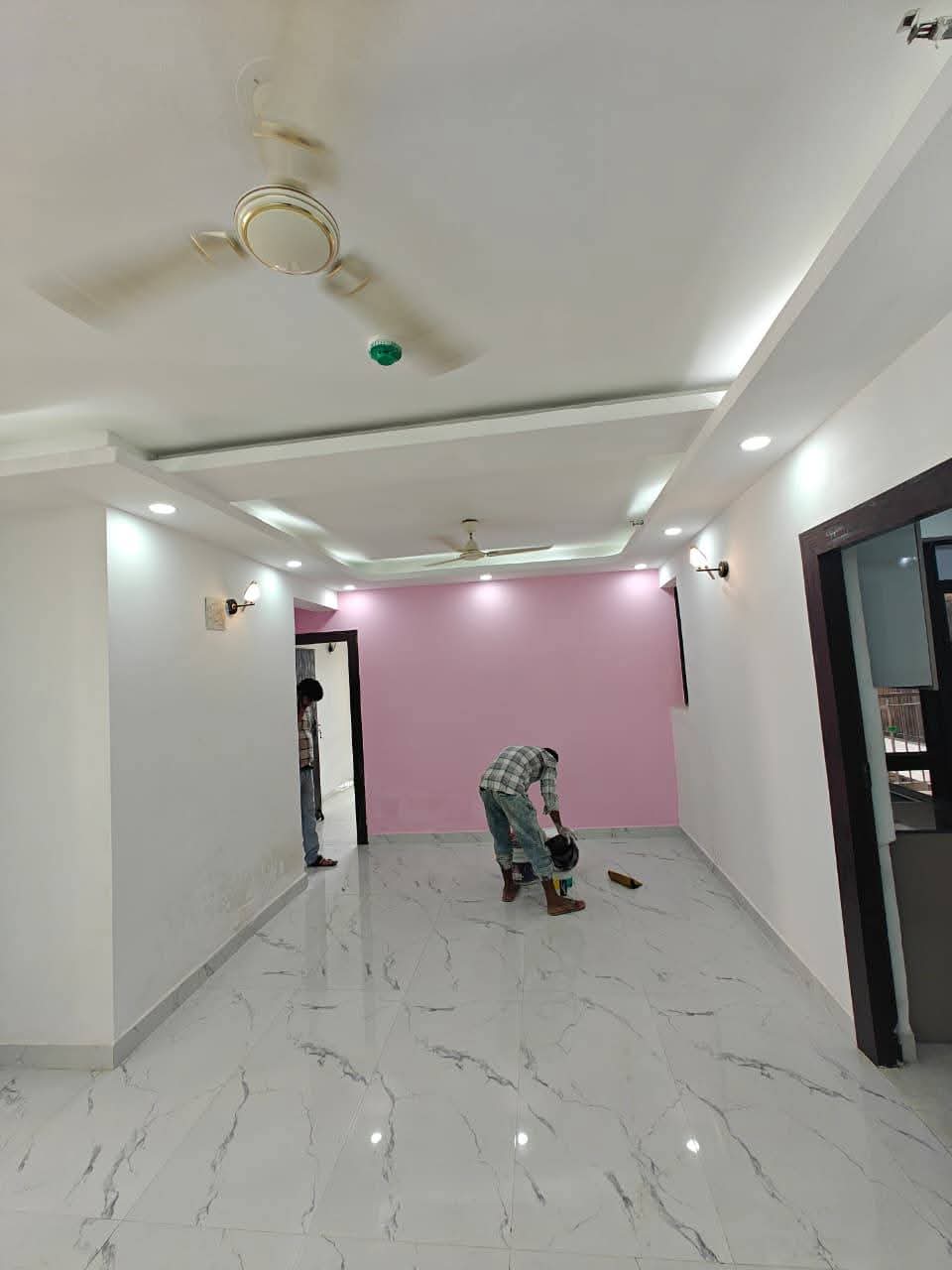 RG Luxury Homes : 3BHK Semi Furnished Flat For Rent in Sector 16B, Noida Extension
