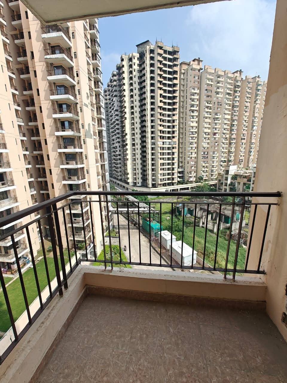 RG Luxury Homes : 3BHK Semi Furnished Flat For Rent in Sector 16B, Noida Extension