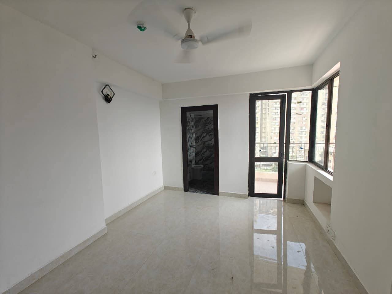 RG Luxury Homes : 3BHK Semi Furnished Flat For Rent in Sector 16B, Noida Extension