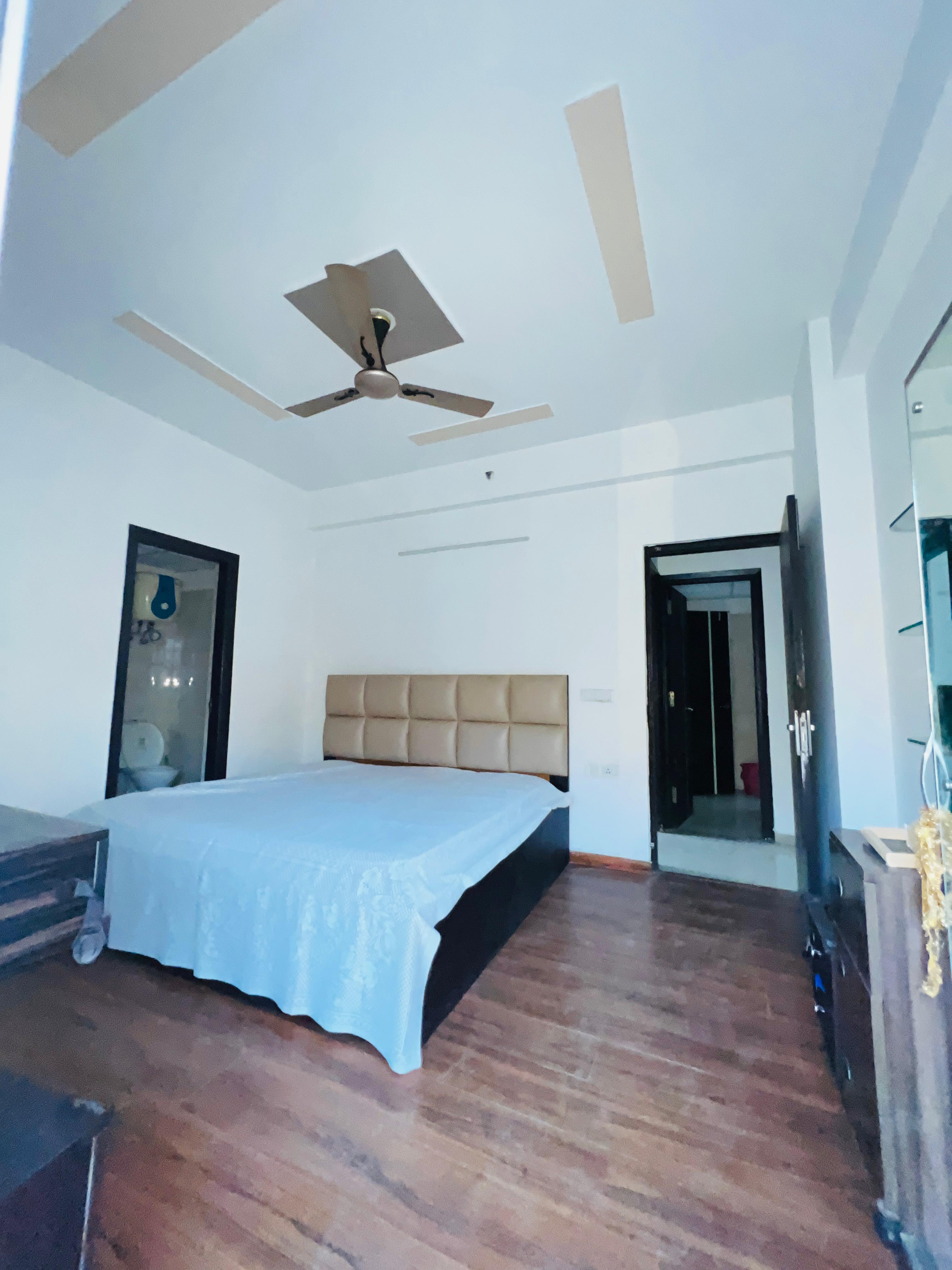 Samridhi Grand Avenue : 3 BHK Flat Flat for sale in Techzone IV, Greater Noida West