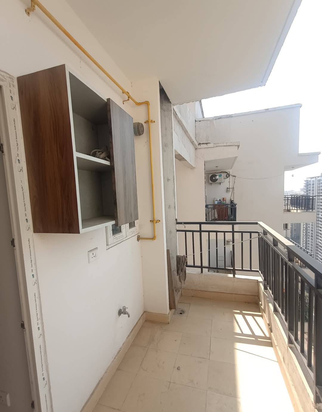 Saviour GreenArch.: 3 BHK Semi Furnished Flat for rent in TechZone 4, Noida Extension