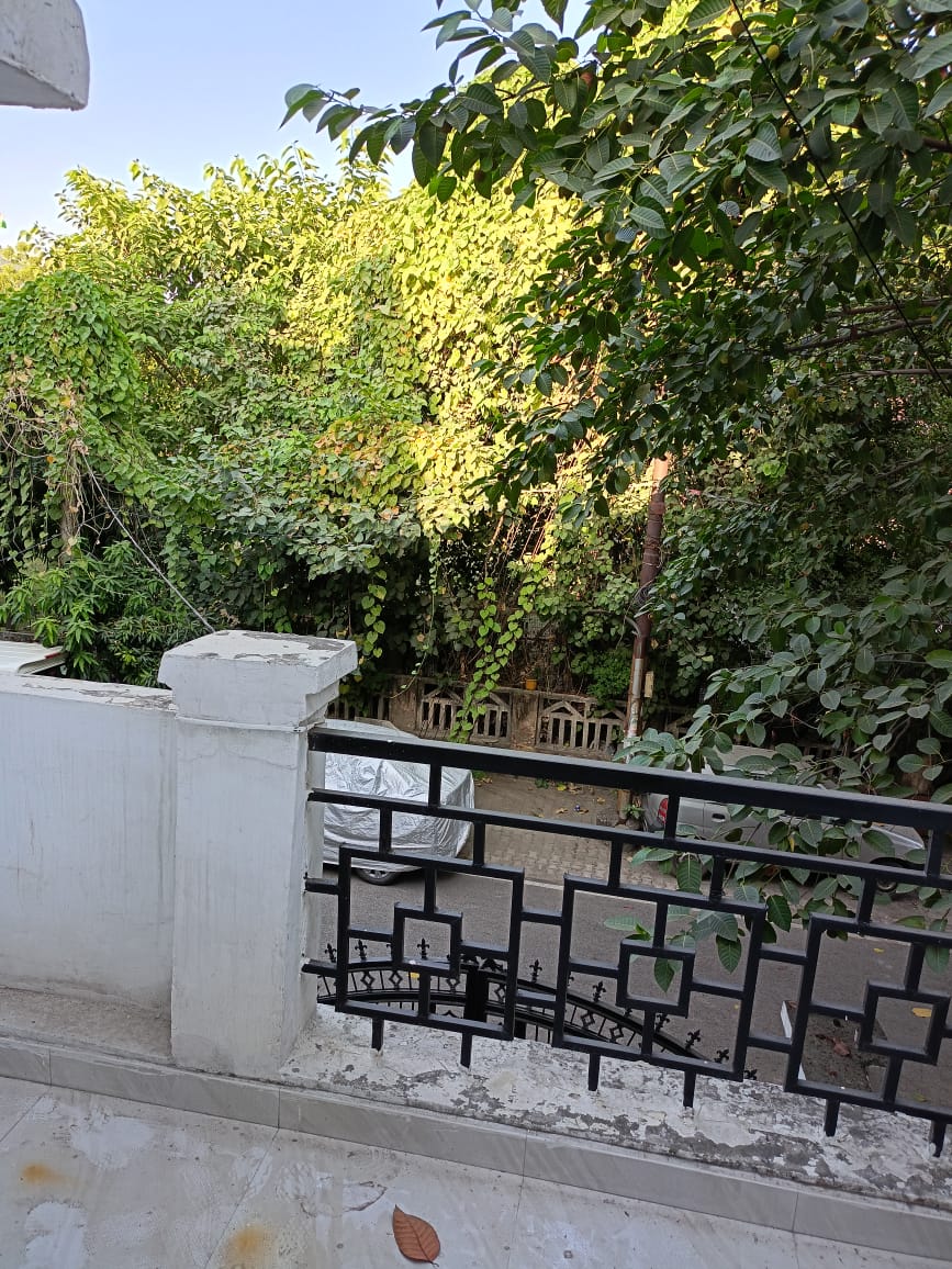 Sector 2, Vasundhara : 1 BHK Semi Furnished Flat For Rent in Vasundhara, Ghaziabad