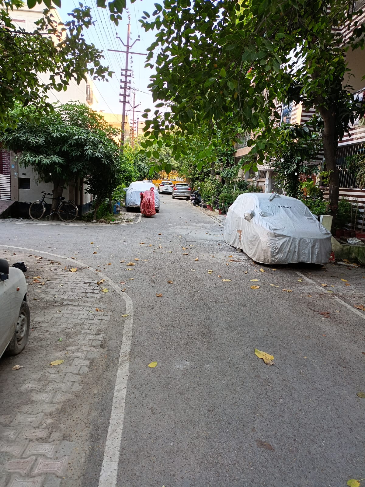Sector 2, Vasundhara : 1 BHK Semi Furnished Flat For Rent in Vasundhara, Ghaziabad