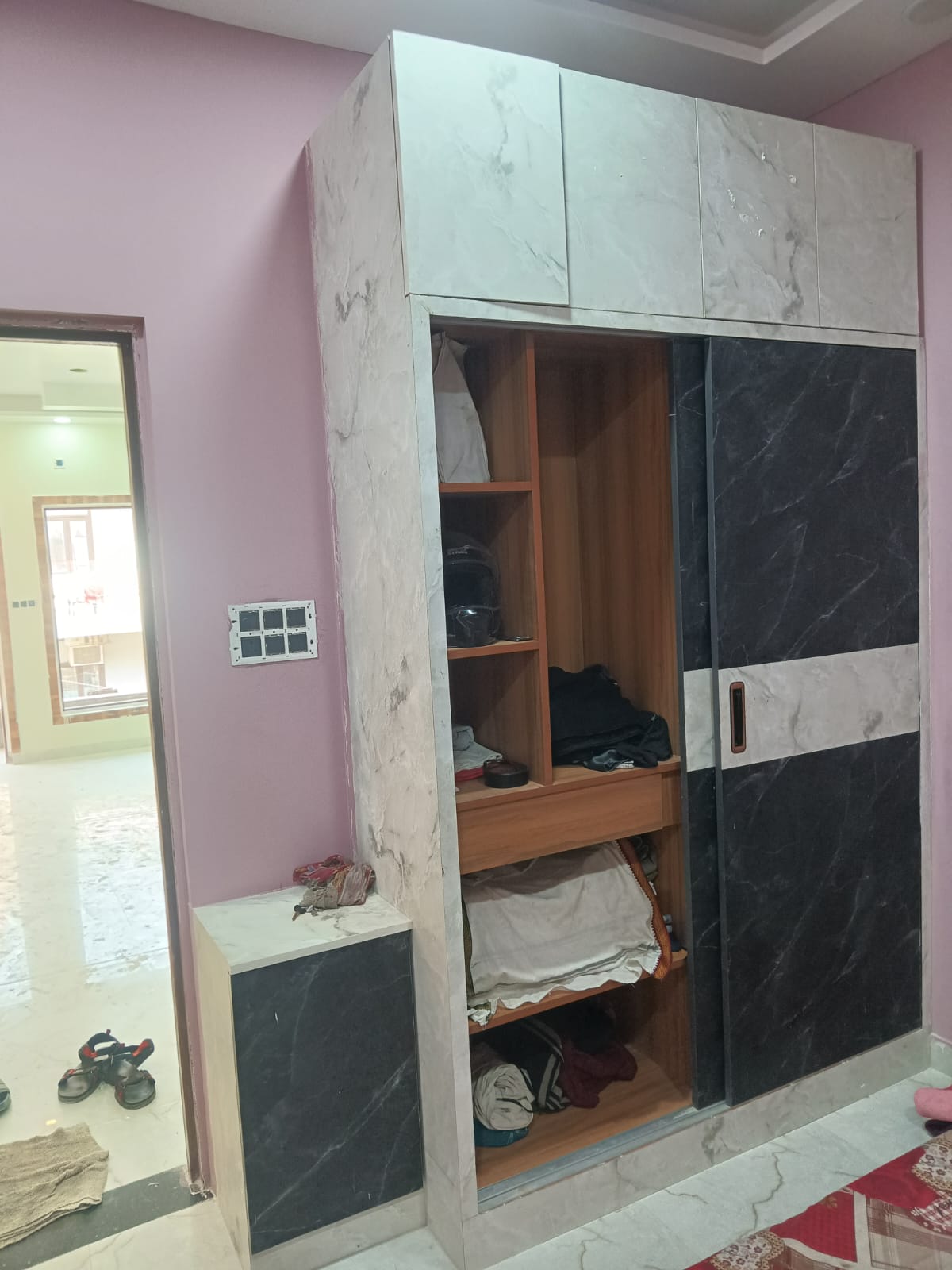 Sector 1, Vasundhara : 2BHK Semi Furnished Flat For Rent in Vasundhara, Ghaziabad
