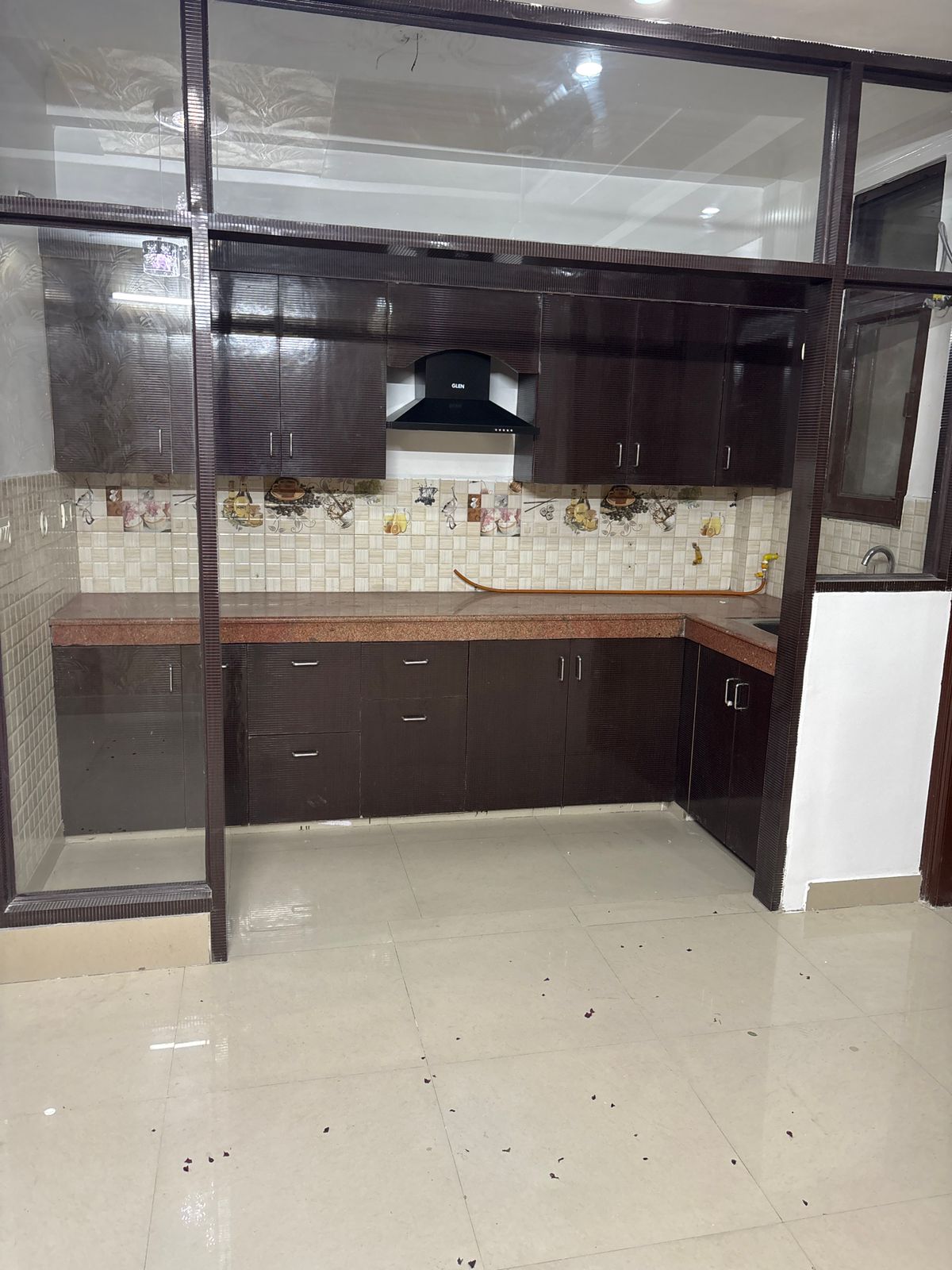 Sector 13, Vasundhara, Ghaziabad : 1BHK Semi Furnished Flat For Rent in Vasundhara, Ghaziabad