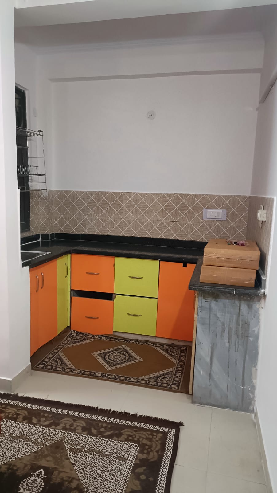 Niti Khand 1 : 2BHK Semi Furnished Flat For Rent in Indirapuram