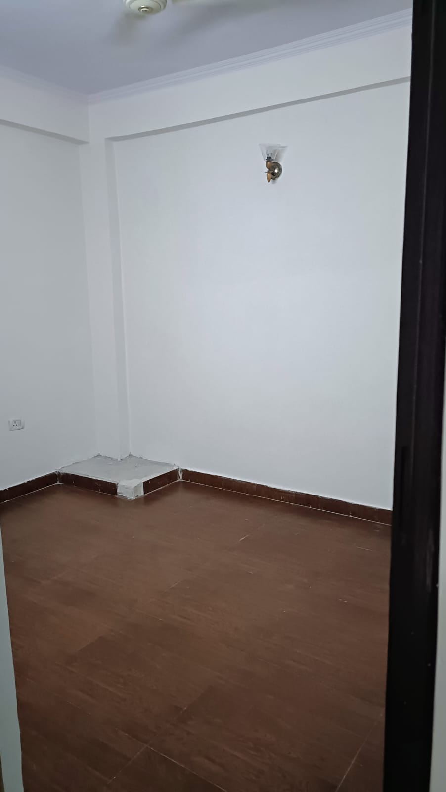 Niti Khand 1 : 2BHK Semi Furnished Flat For Rent in Indirapuram