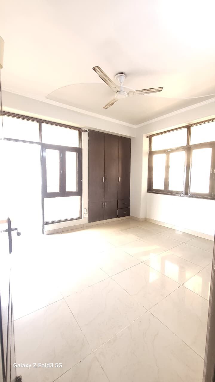Vijaya Apartment, Ahinsa Khand 2 : 2BHK Semi Furnished Flat For Rent in Indirapuram