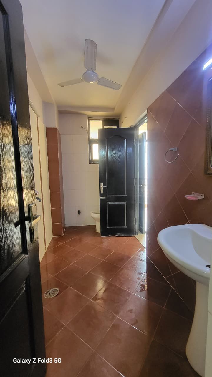 Vijaya Apartment, Ahinsa Khand 2 : 2BHK Semi Furnished Flat For Rent in Indirapuram