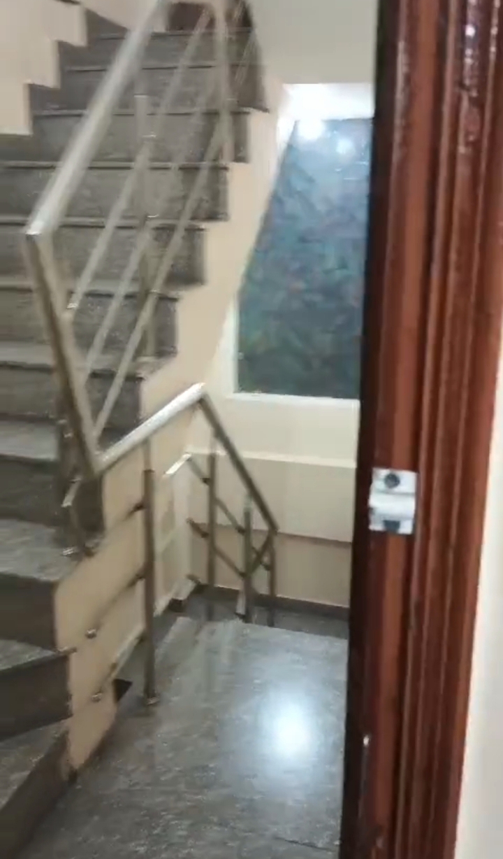 Sadbhawna Enclave : 2 BHK Semi Furnished House For Sell in Vasundhara, Ghaziabad