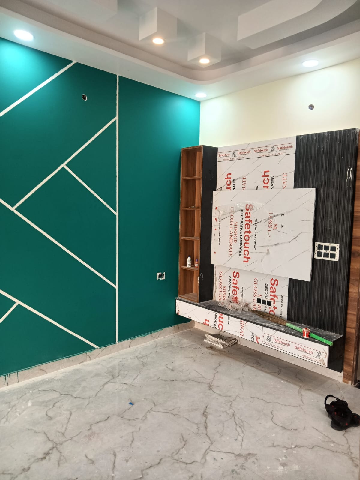 Sector 1, Vasundhara : 2BHK Semi Furnished Flat For Rent in Vasundhara, Ghaziabad