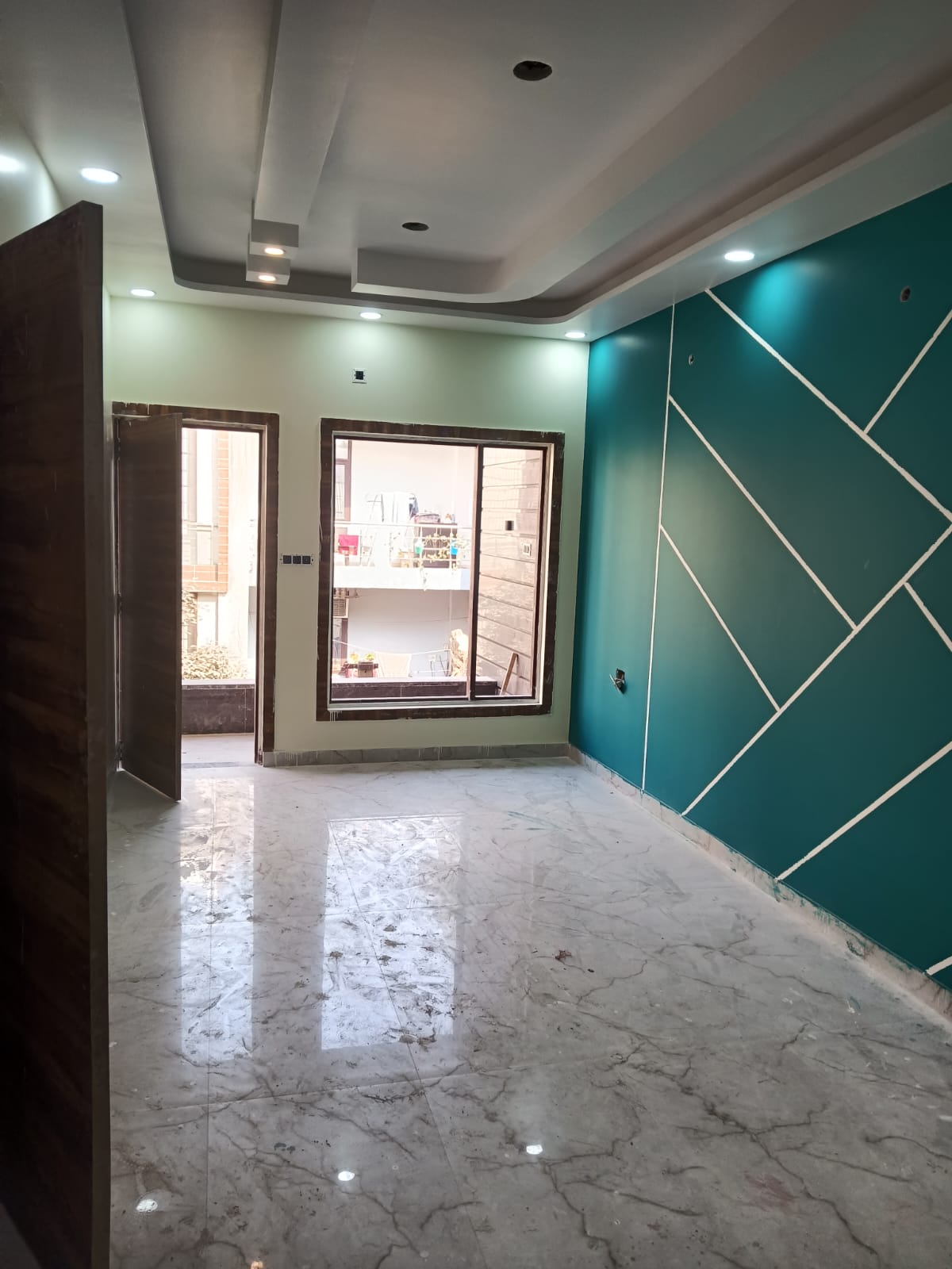 Sector 1, Vasundhara : 2BHK Semi Furnished Flat For Rent in Vasundhara, Ghaziabad