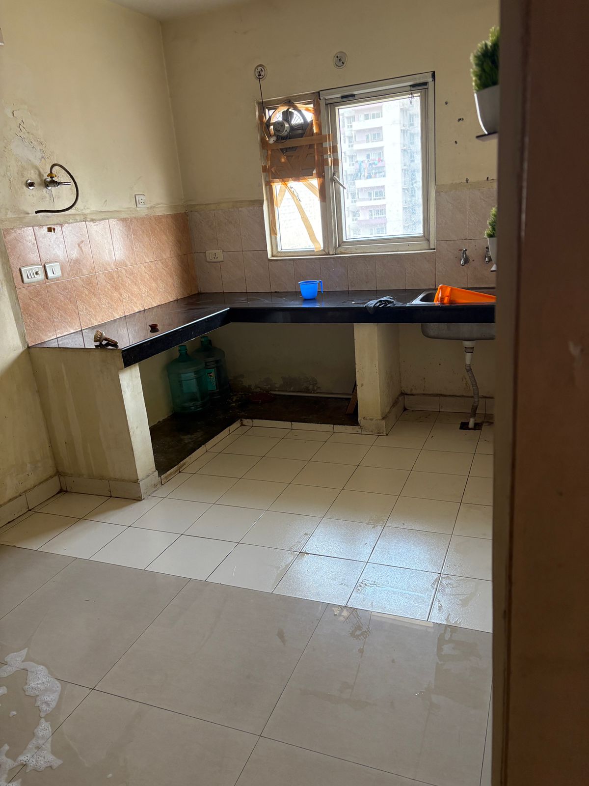 Ganga, Yamuna, Hindon Enclave : 1BHK Fully Furnished Flat For Rent in Siddharth Vihar, Ghaziabad