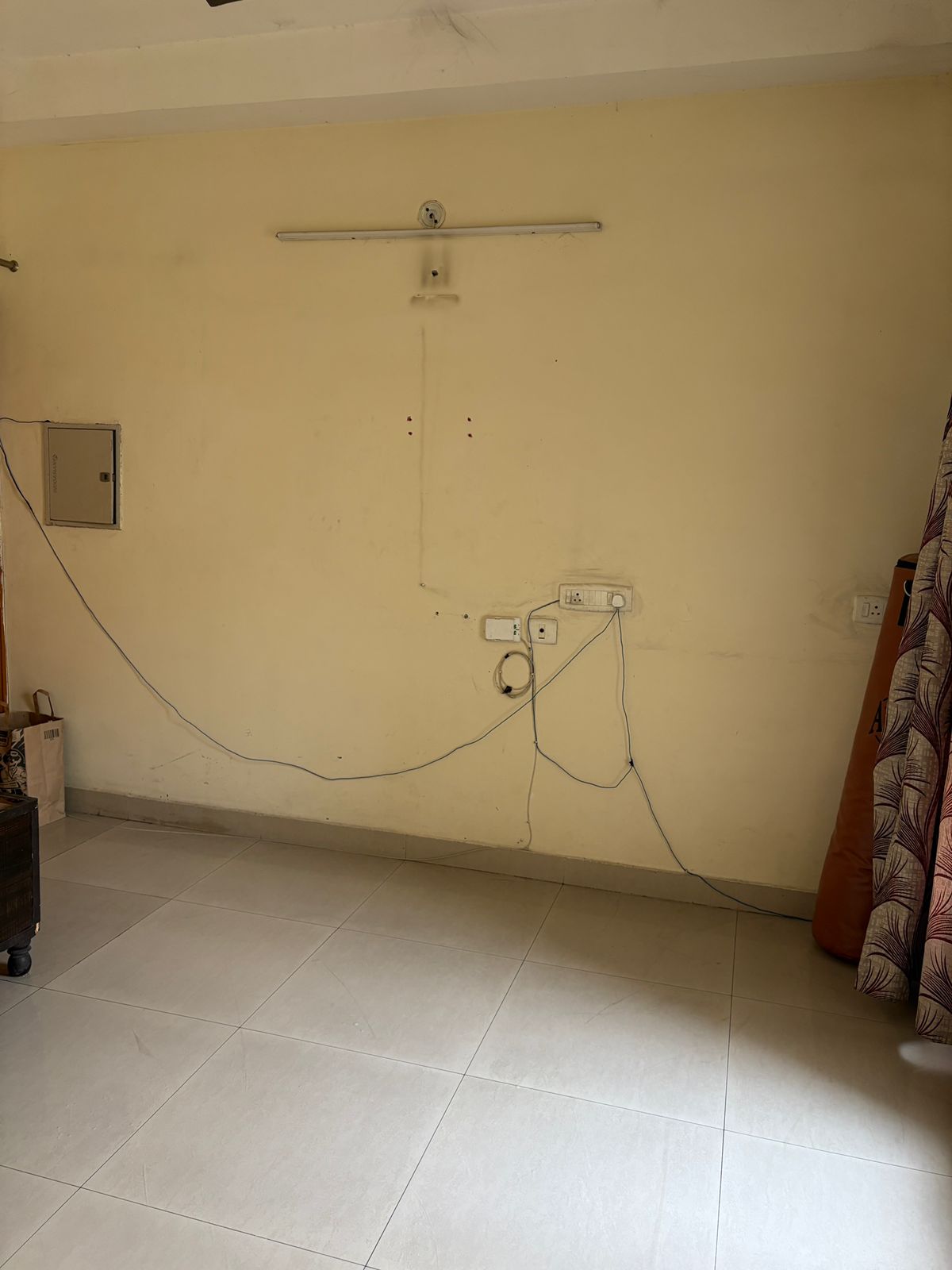 Ganga, Yamuna, Hindon Enclave : 1BHK Fully Furnished Flat For Rent in Siddharth Vihar, Ghaziabad