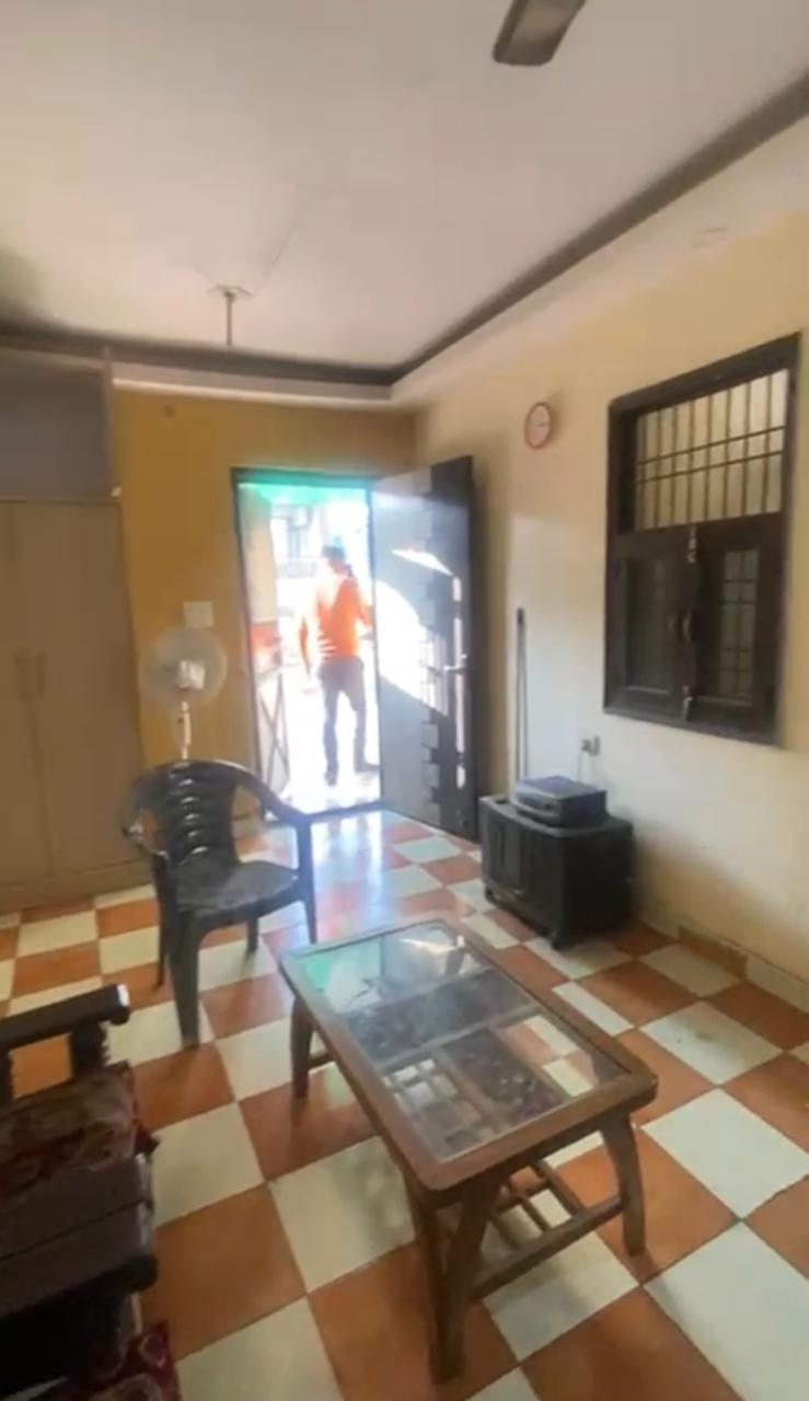 Shakti Khand 2, Ghaziabad : 1BHK Fully Furnished Builder Floor For Rent in Indirapuram, Ghaziabad