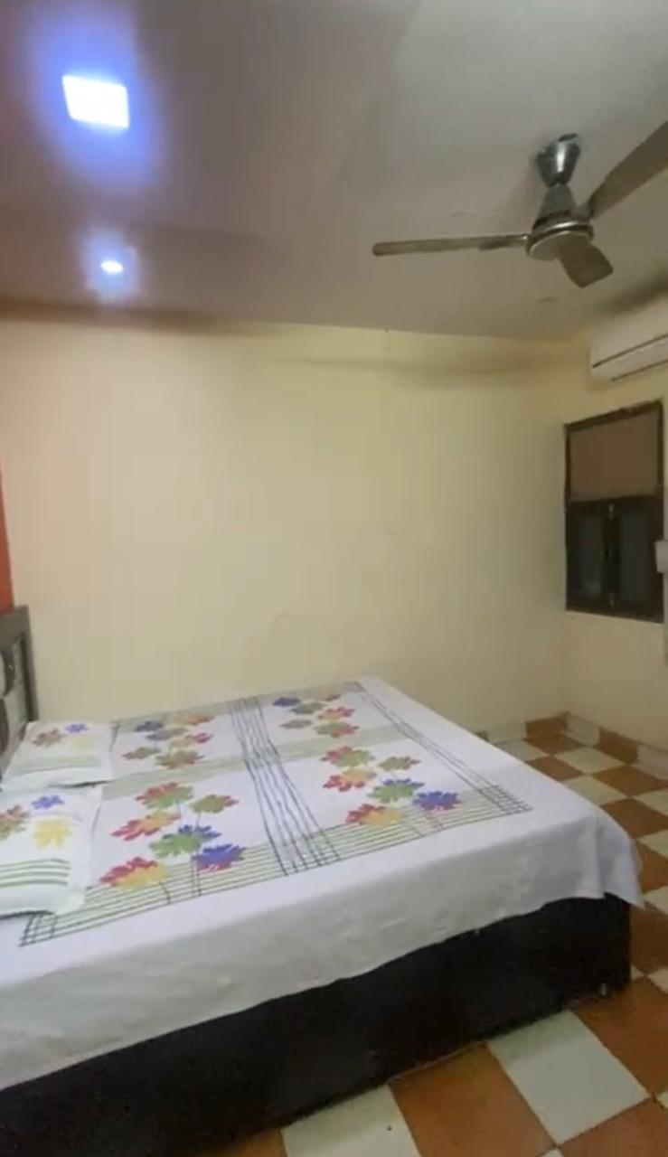 Shakti Khand 2, Ghaziabad : 1BHK Fully Furnished Builder Floor For Rent in Indirapuram, Ghaziabad 