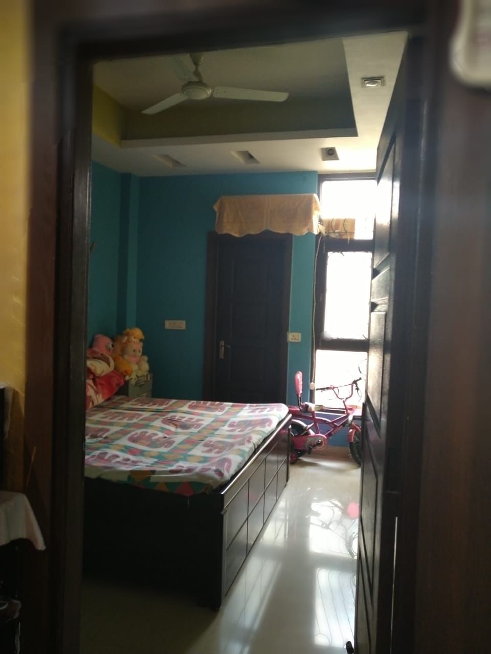 Shakti Khand 3, Ghaziabad : 2BHK Semi Furnished Builder Floor For Sell in Indirapuram, Ghaziabad