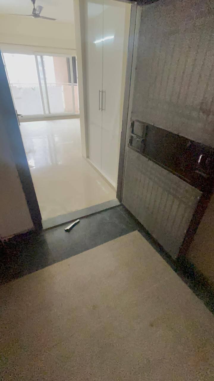 Shri Radha Sky Gardens : 2 BHK Semi Furnished Flat for rent in Sector 16B, Noida Extension
